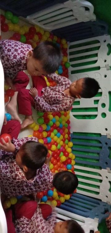 13_Mandi_bola.jpeg